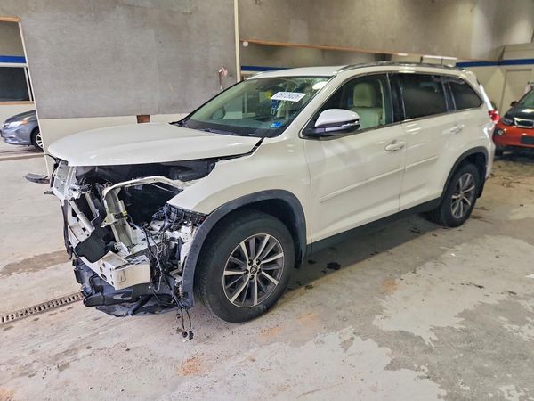 2019 TOYOTA HIGHLANDER SE/XLE