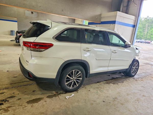 2019 TOYOTA HIGHLANDER SE/XLE