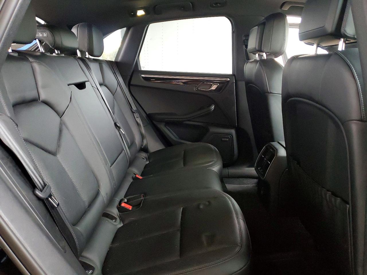 2018 PORSCHE MACAN Macan S