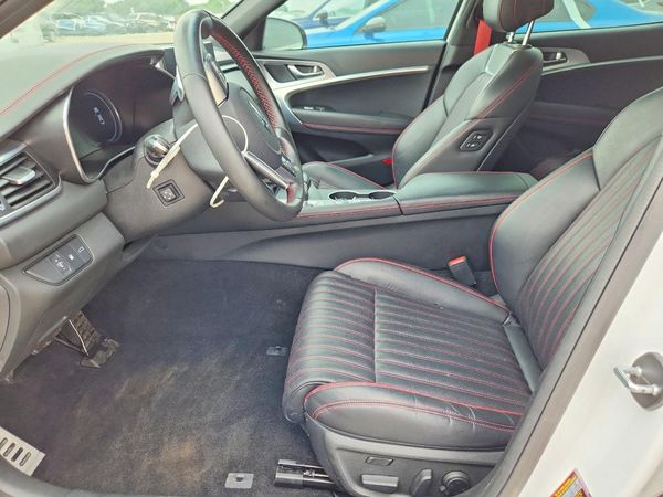 2023 GENESIS G70