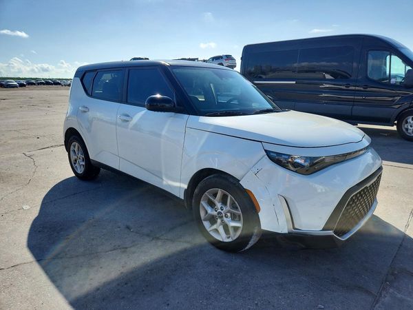 2024 KIA SOUL LX, S