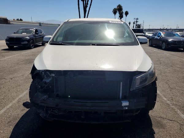 2016 KIA SEDONA LX - Middle-low