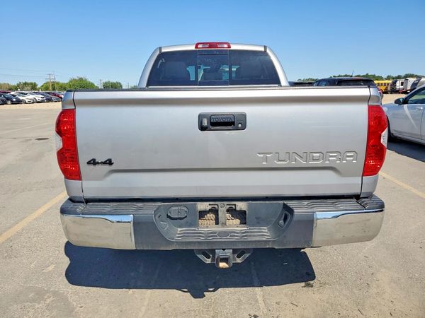 2018 TOYOTA TUNDRA SR/SR5