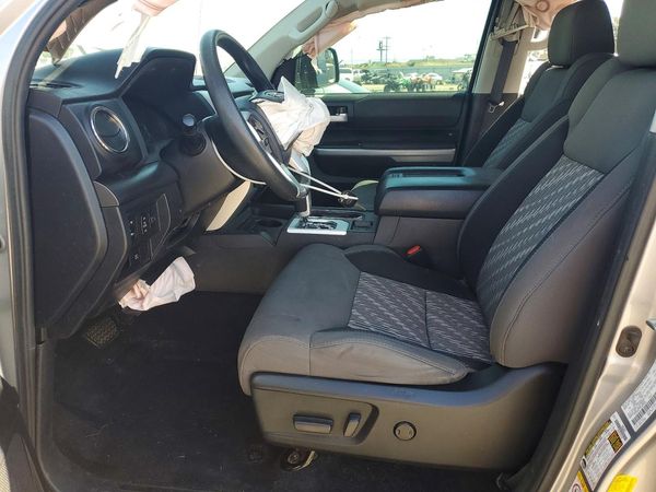 2018 TOYOTA TUNDRA SR/SR5