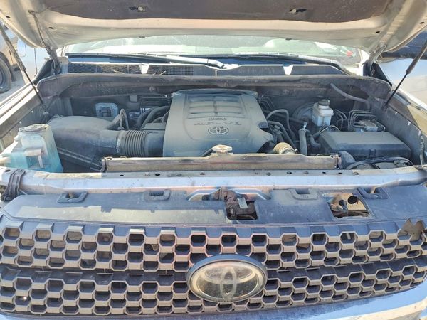 2018 TOYOTA TUNDRA SR/SR5