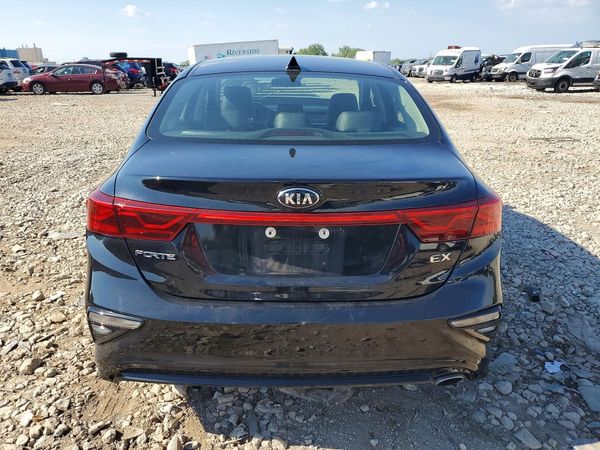 2019 KIA FORTE EX