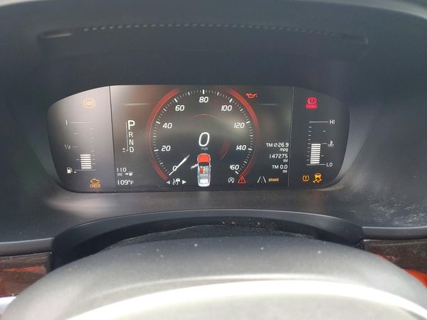2018 VOLVO S90 Momentum
