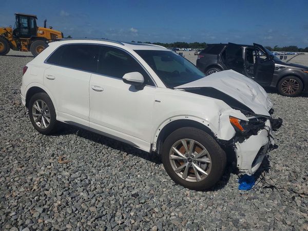 2021 AUDI Q3