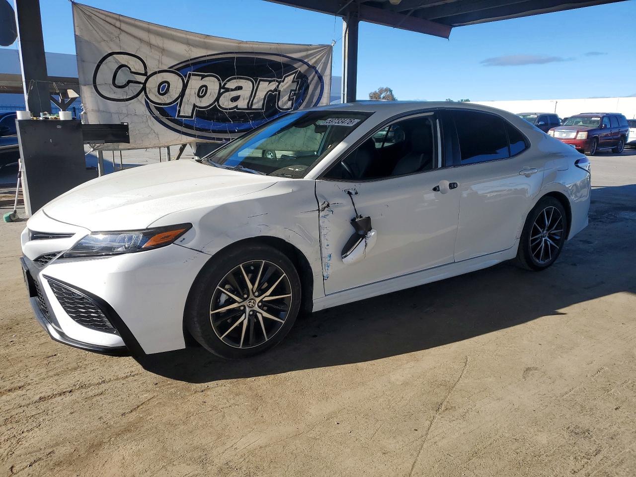 2023 TOYOTA CAMRY SE