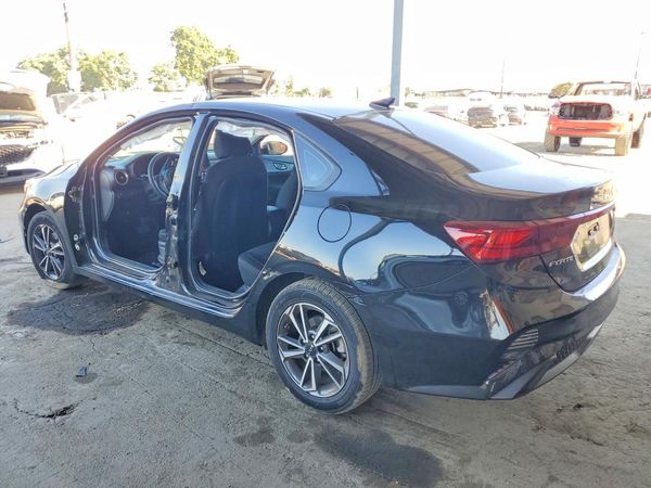 2022 KIA FORTE FE, LXS