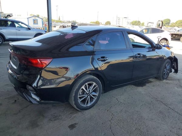 2022 KIA FORTE FE, LXS