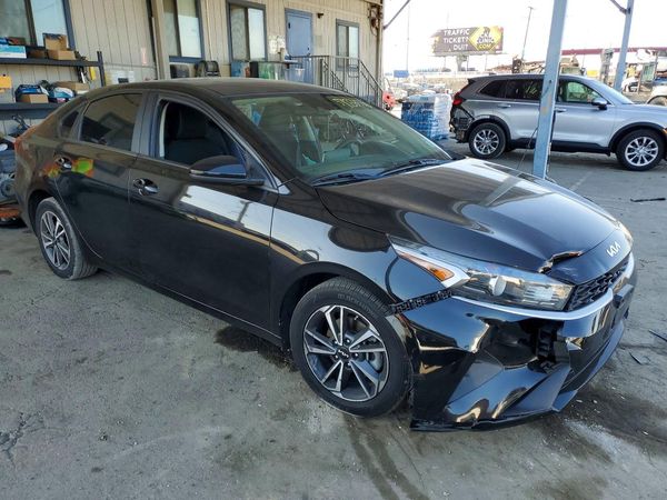 2022 KIA FORTE FE, LXS