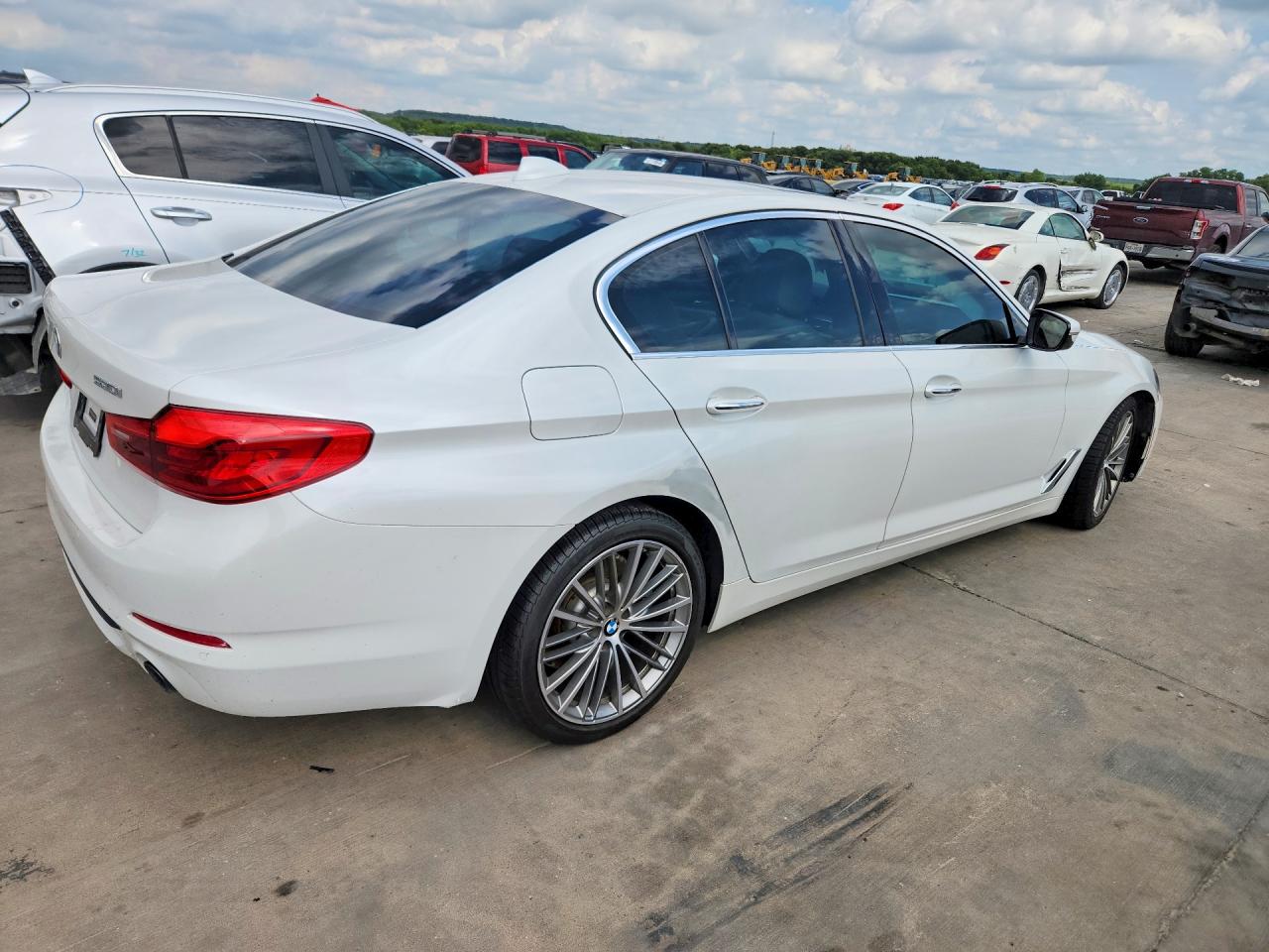2018 BMW 530