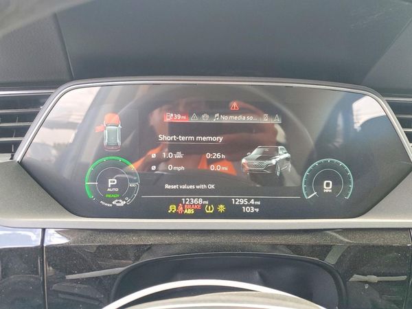 2024 AUDI Q8 E-TRON quattro Premium Plus