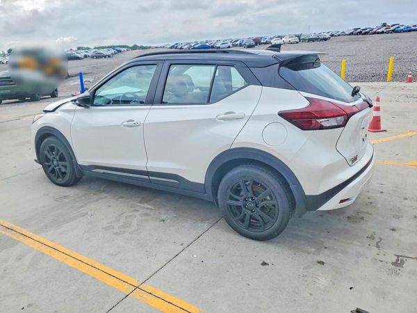 2024 NISSAN KICKS
