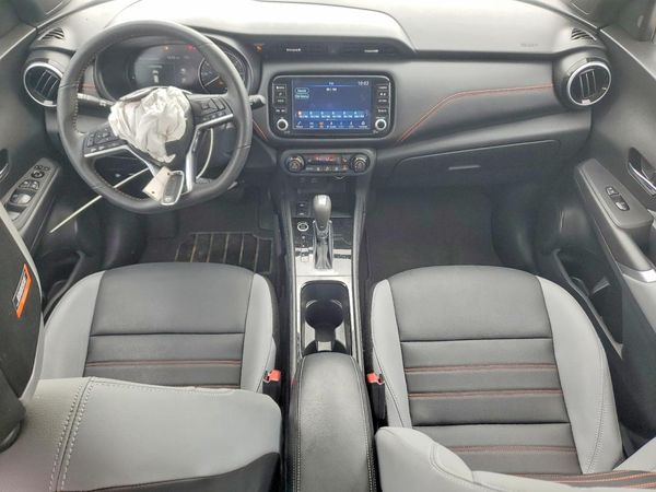 2024 NISSAN KICKS