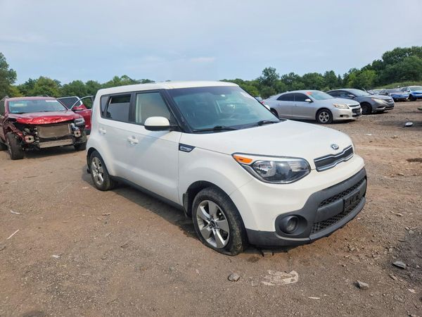 2017 KIA SOUL Base — Passenger 3/4