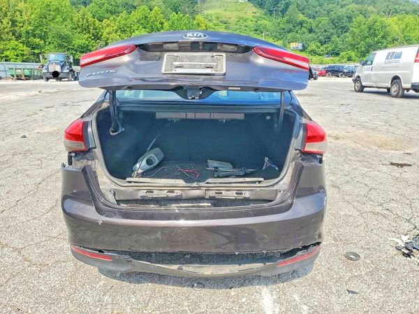 2017 KIA FORTE