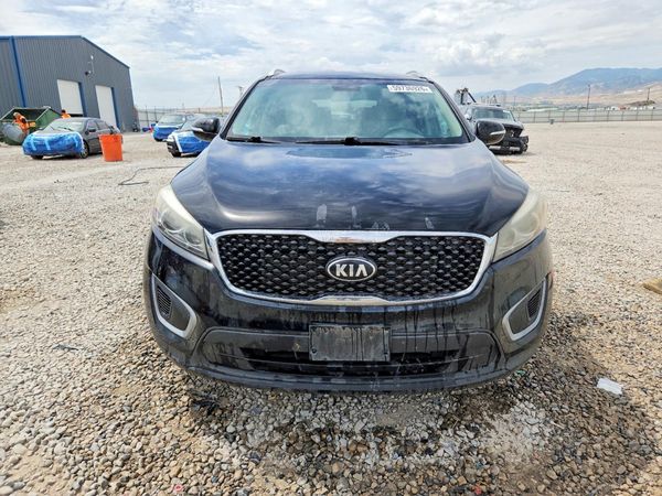 2016 KIA SORENTO L / LX