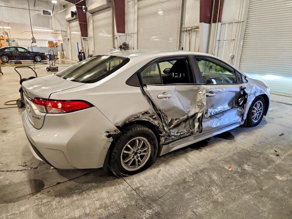 2021 TOYOTA COROLLA LE