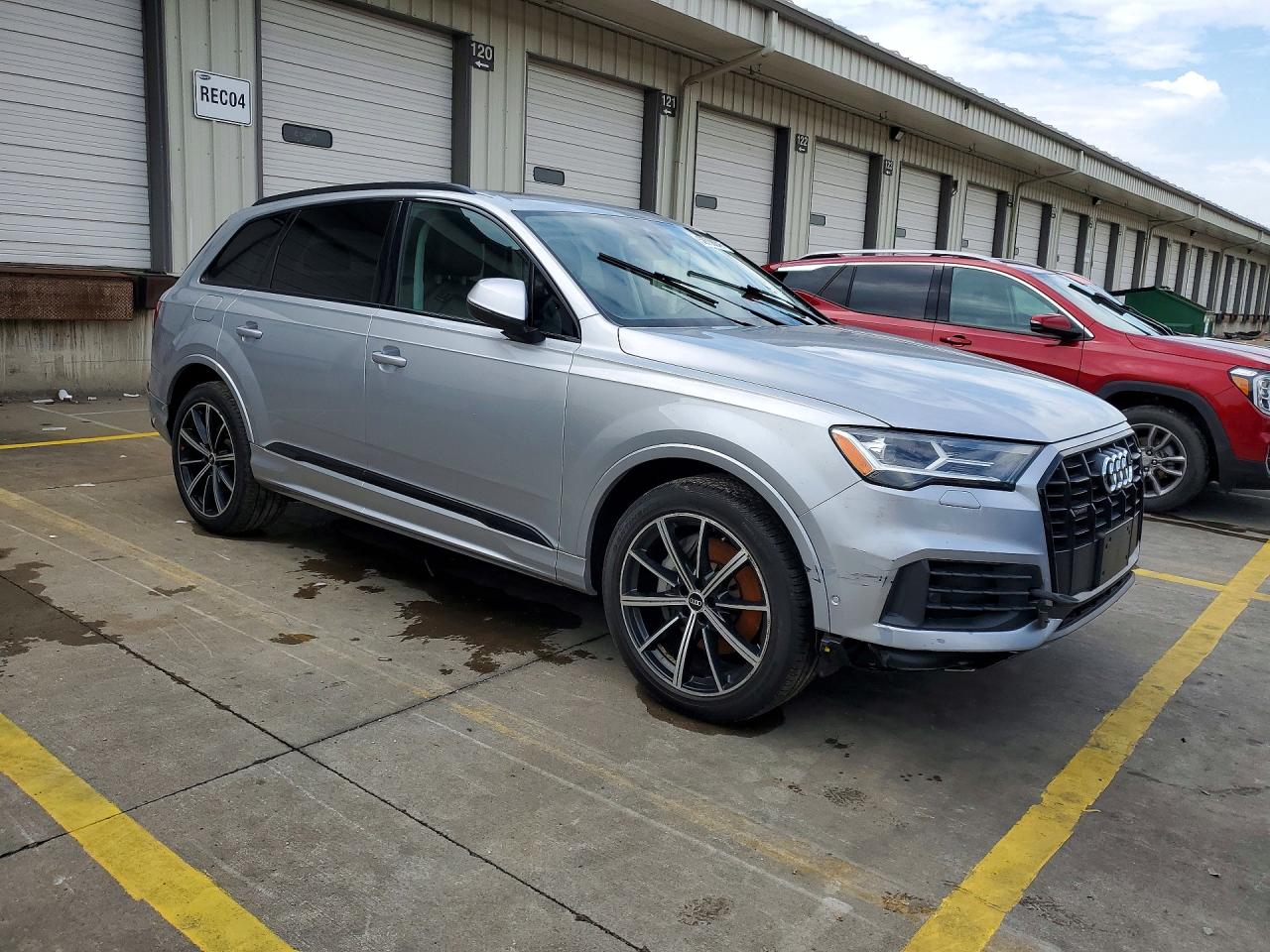 2021 AUDI Q7 quattro Premium Plus