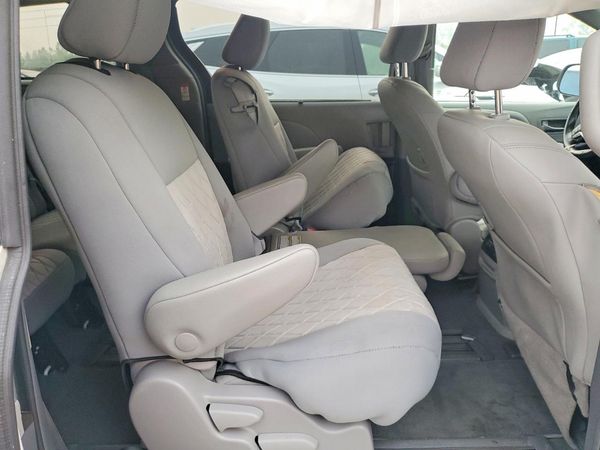 2019 TOYOTA SIENNA