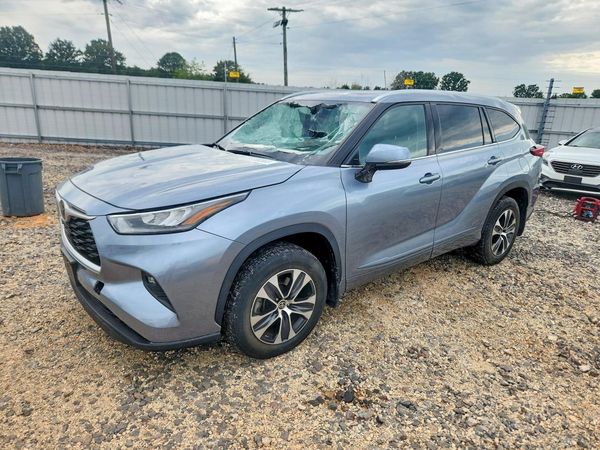 2020 TOYOTA HIGHLANDER XLE