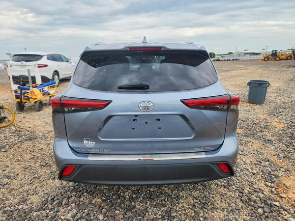 2020 TOYOTA HIGHLANDER XLE