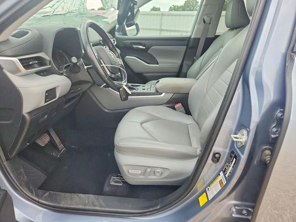 2020 TOYOTA HIGHLANDER XLE