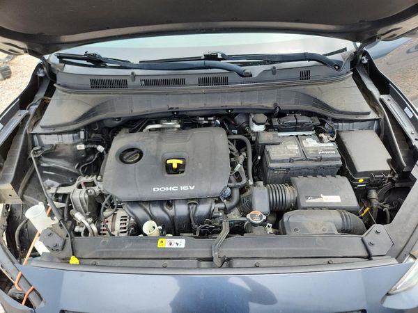 2019 HYUNDAI KONA SE