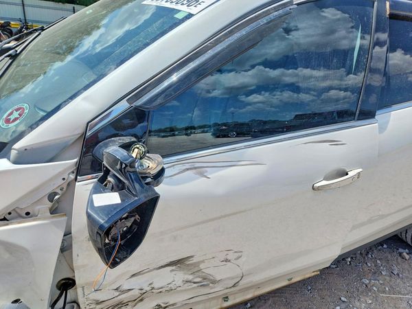 2016 CADILLAC SRX Performance — DENT