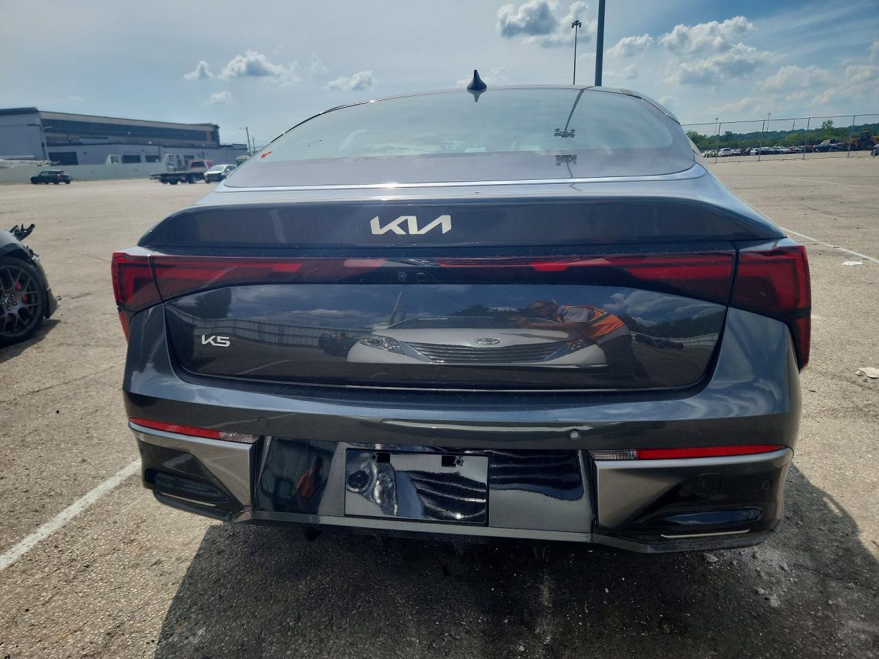 2026 KIA K5 LXS