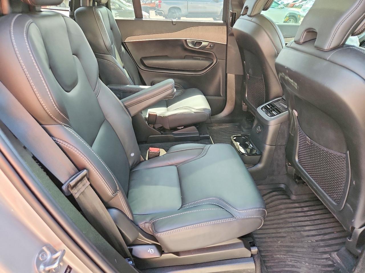 2024 VOLVO XC90 Ultimate Bright