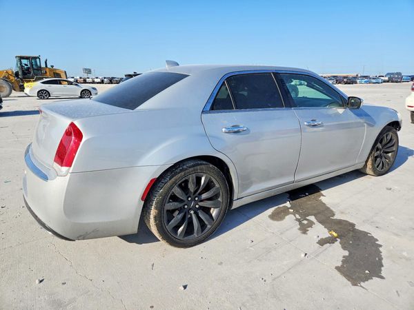 2020 CHRYSLER 300