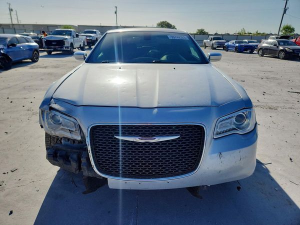 2020 CHRYSLER 300