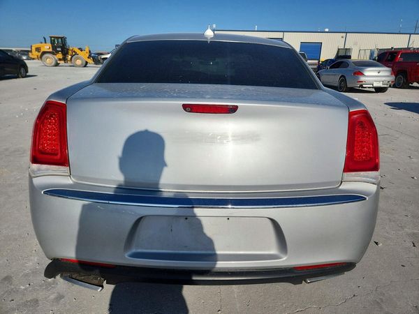 2020 CHRYSLER 300
