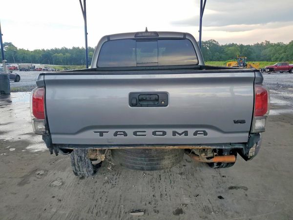 2018 TOYOTA TACOMA Limited