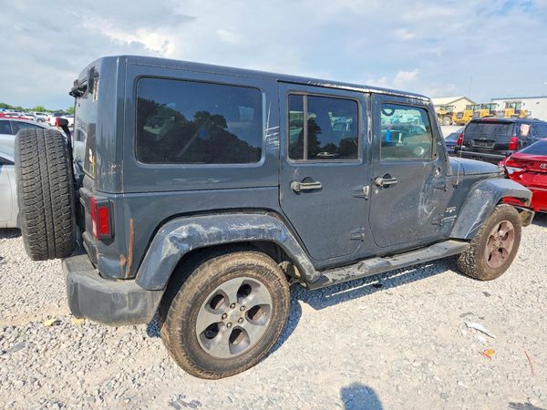2017 JEEP WRANGLER UNLIMITED SAHARA 4X4
