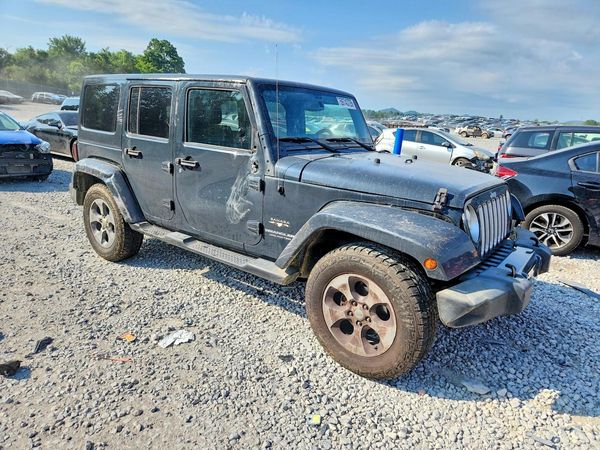 2017 JEEP WRANGLER UNLIMITED SAHARA 4X4