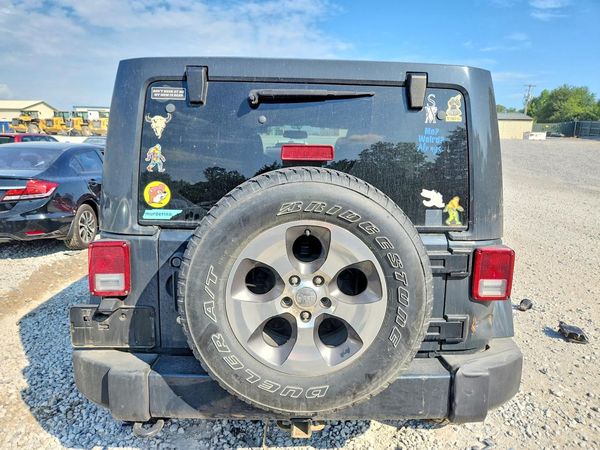 2017 JEEP WRANGLER UNLIMITED SAHARA 4X4