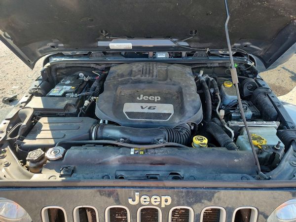 2017 JEEP WRANGLER UNLIMITED SAHARA 4X4