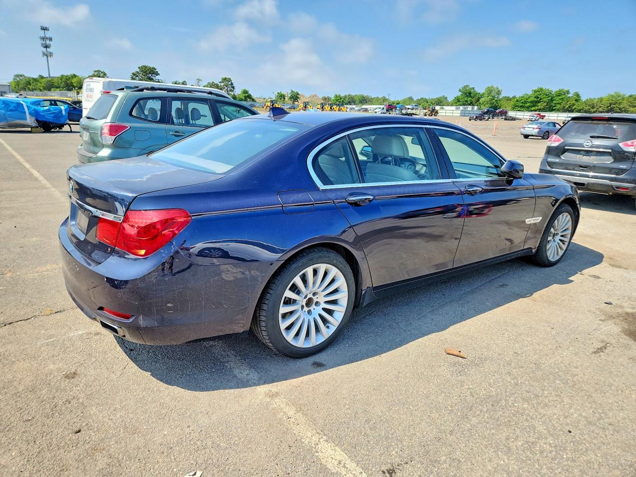 2012 BMW 750 750Lxi/Alpina B7 xDrive