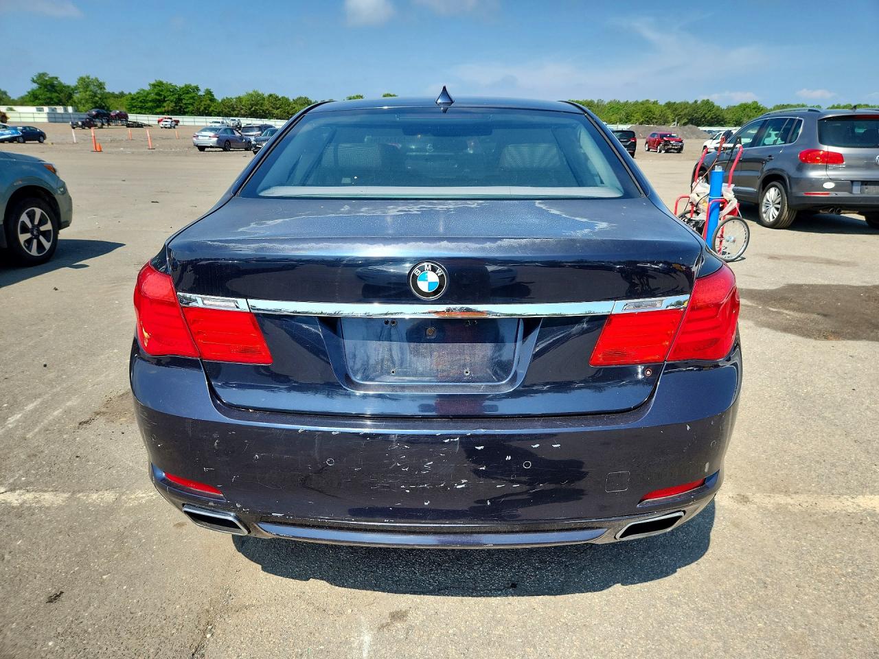 2012 BMW 750 750Lxi/Alpina B7 xDrive