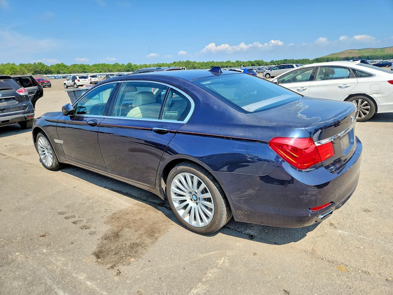 2012 BMW 750 750Lxi/Alpina B7 xDrive