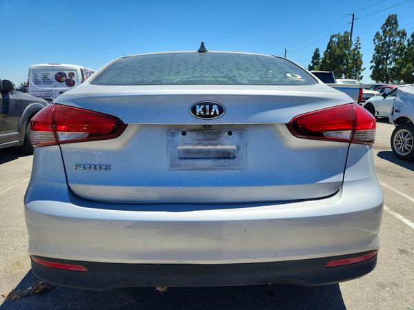 2018 KIA FORTE LX Base
