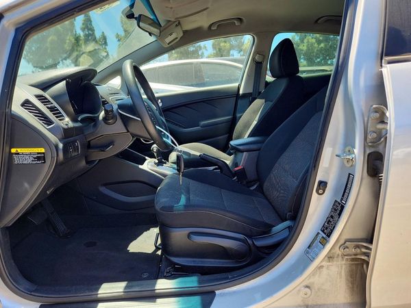 2018 KIA FORTE LX Base