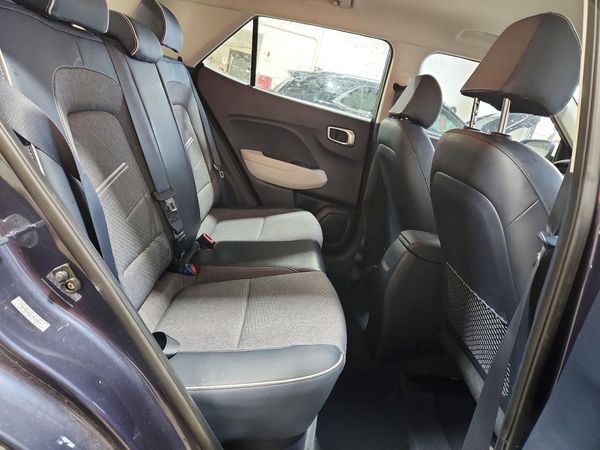2023 HYUNDAI VENUE SEL, Limited