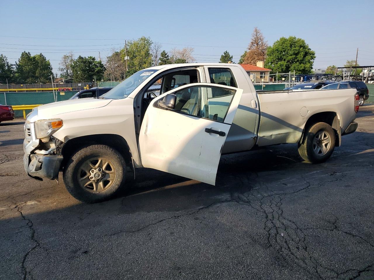 2015 TOYOTA TUNDRA SR5 Grade