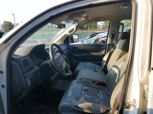 2015 TOYOTA TUNDRA SR5 Grade