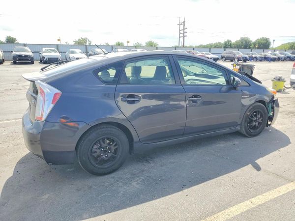 2014 TOYOTA PRIUS